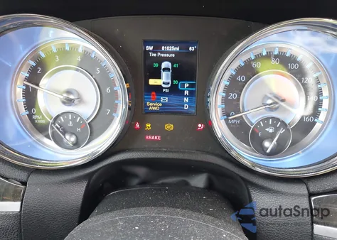 2013 Chrysler 300C Awd z USA, uszkodzony, nr VIN 2C3CCAKT2DH710184